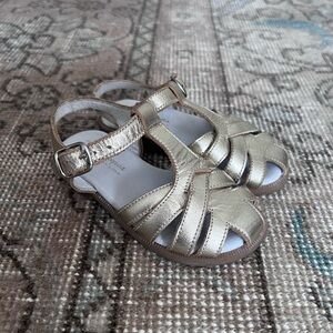 La Coqueta Gold Leather Fisherman Sandals size 23/US 7